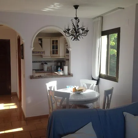 Pueblo Evita. Stunning Sea And Mountain Views, Close To Amneties. *
